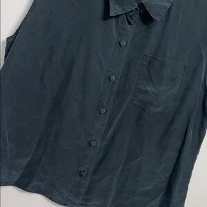 Vintage Sleeveless Black Button-Up Top